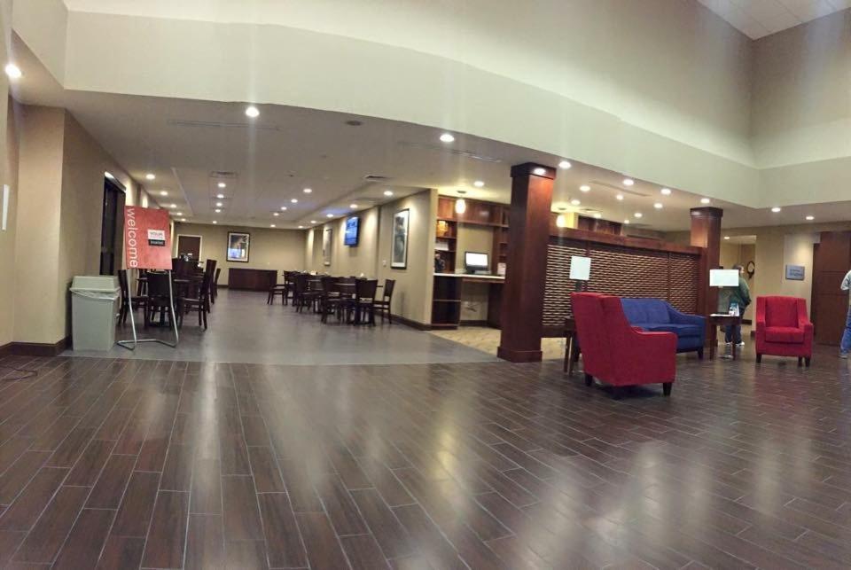 Comfort Suites - Додж-Сіті Екстер'єр фото