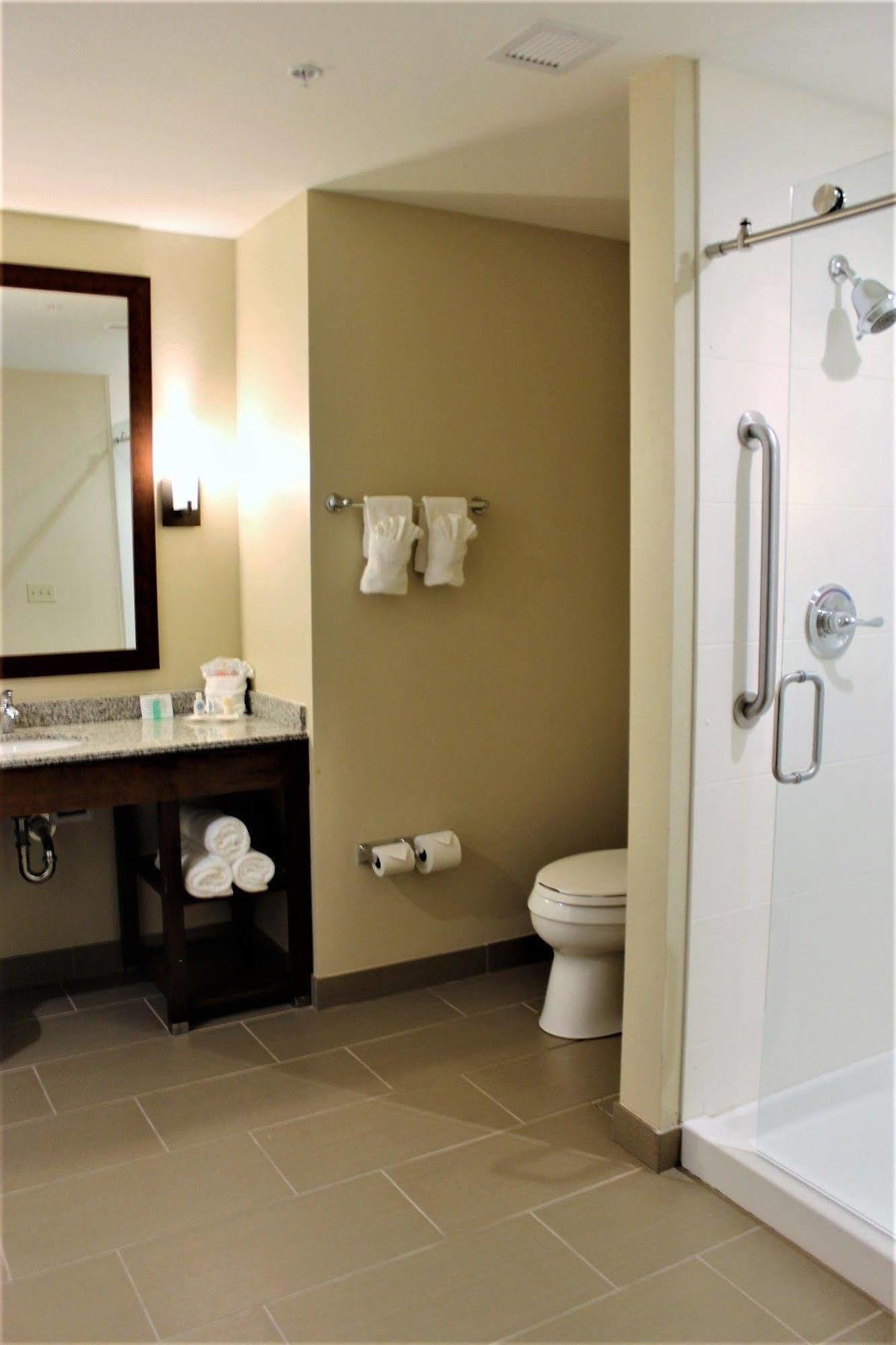 Comfort Suites - Додж-Сіті Екстер'єр фото